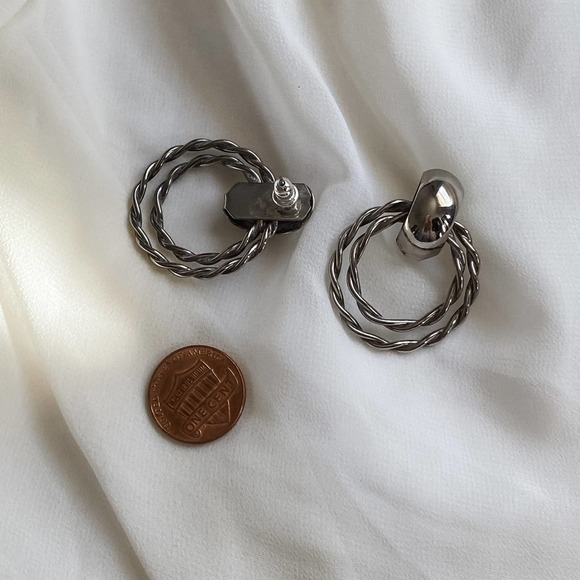 VTG Silver Double Twisted Hoop Earrings - Picture 3 of 5
